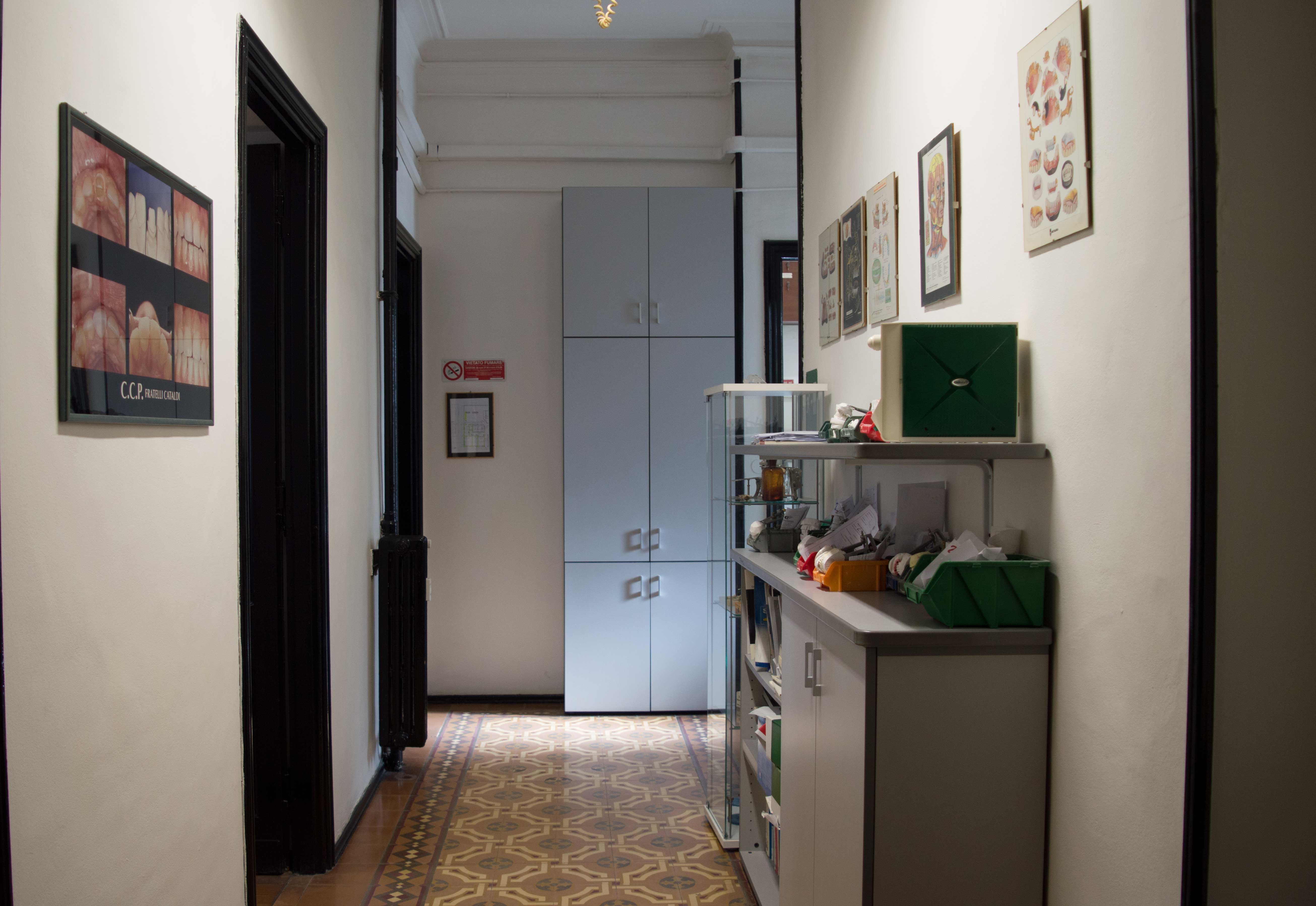 entrata-laboratorio-odontotecnico-cataldi-torino